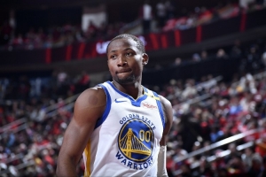 勇士不愿白白失去库明加 但不想在与国王的签换中接手蒙克的合同