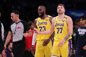 媒体人：湖人现在优先考虑东契奇态度而非老詹 詹姆斯现在没筹码