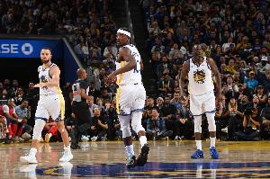 邓利维谈球队核心老龄化：全力冲击总冠军，库里追梦，巴特勒仍保持高水准。