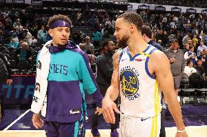 科尔盛赞库里兄弟联手：我们期待他们并肩作战，当下正是最佳时机。