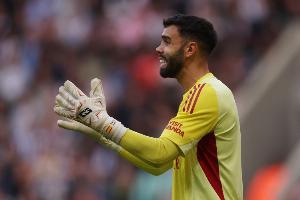 拉亚：阿森纳球员总在皮球越过中线前就渴望拦截。