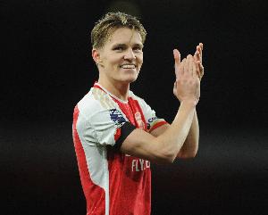 厄德高表示，其膝伤恢复进展顺利，但因无法出战对阵马竞的欧冠比赛而深感失望。