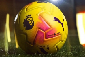 彪马揭晓英超冬季新款比赛用球：配色亮眼，11月8日将迎来首秀。