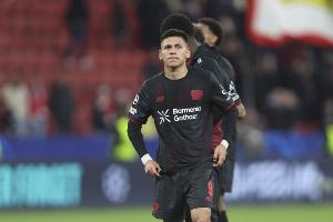 邮报：曼城将在未来几周评估外租埃切维里至药厂的决定，并考虑冬窗将其召回的可能性。