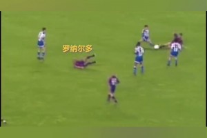 不要轻易惹怒了外星人！否则他反手就是一顿疯狂碾压！