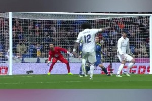 马塞洛：你以为解围完就安全了？我来给你上一课！