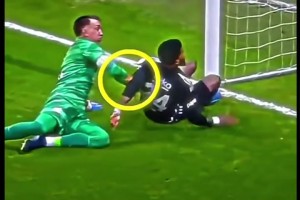 “救人一命！这一刻的门将太帅了”