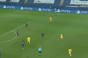 这声音真脆啊️！回归当年巴萨梅西vs巴黎进球