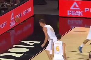 一周5佳球-2.01米奥努阿楚凌空侧钩&美职联超级世界波