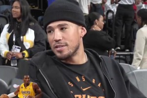 不愧是曼巴传人！不管和谁比较，布克都选择科比！