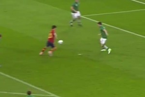 这真是妥妥的帅哥胚子啊！阿尔瓦雷斯小时候的采访！